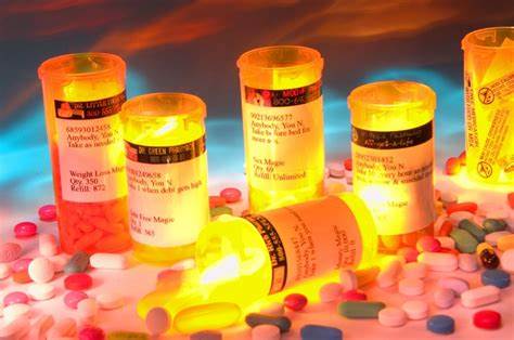 MEDICAMENTOS DE MARCA Vs. MEDICAMENTOS GENÉRICOS